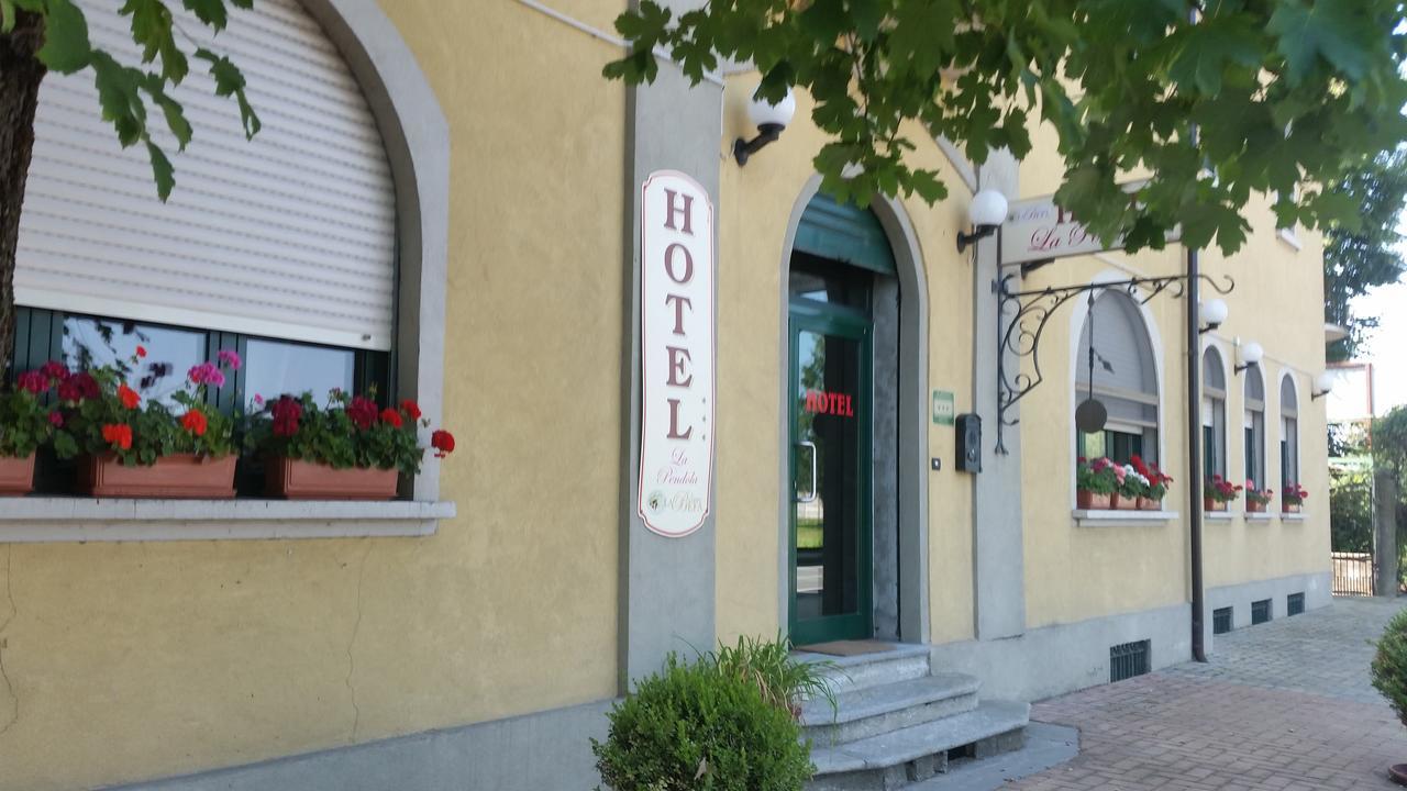 Hotel La Pendola Ozzero ภายนอก รูปภาพ