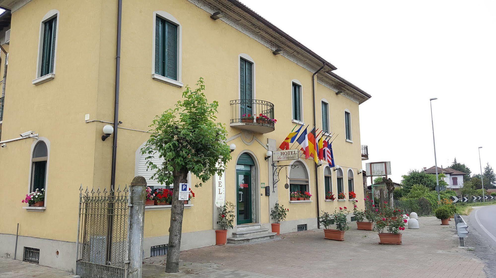 Hotel La Pendola Ozzero ภายนอก รูปภาพ