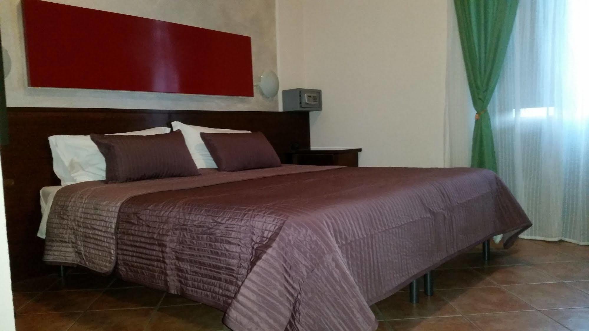 Hotel La Pendola Ozzero ภายนอก รูปภาพ
