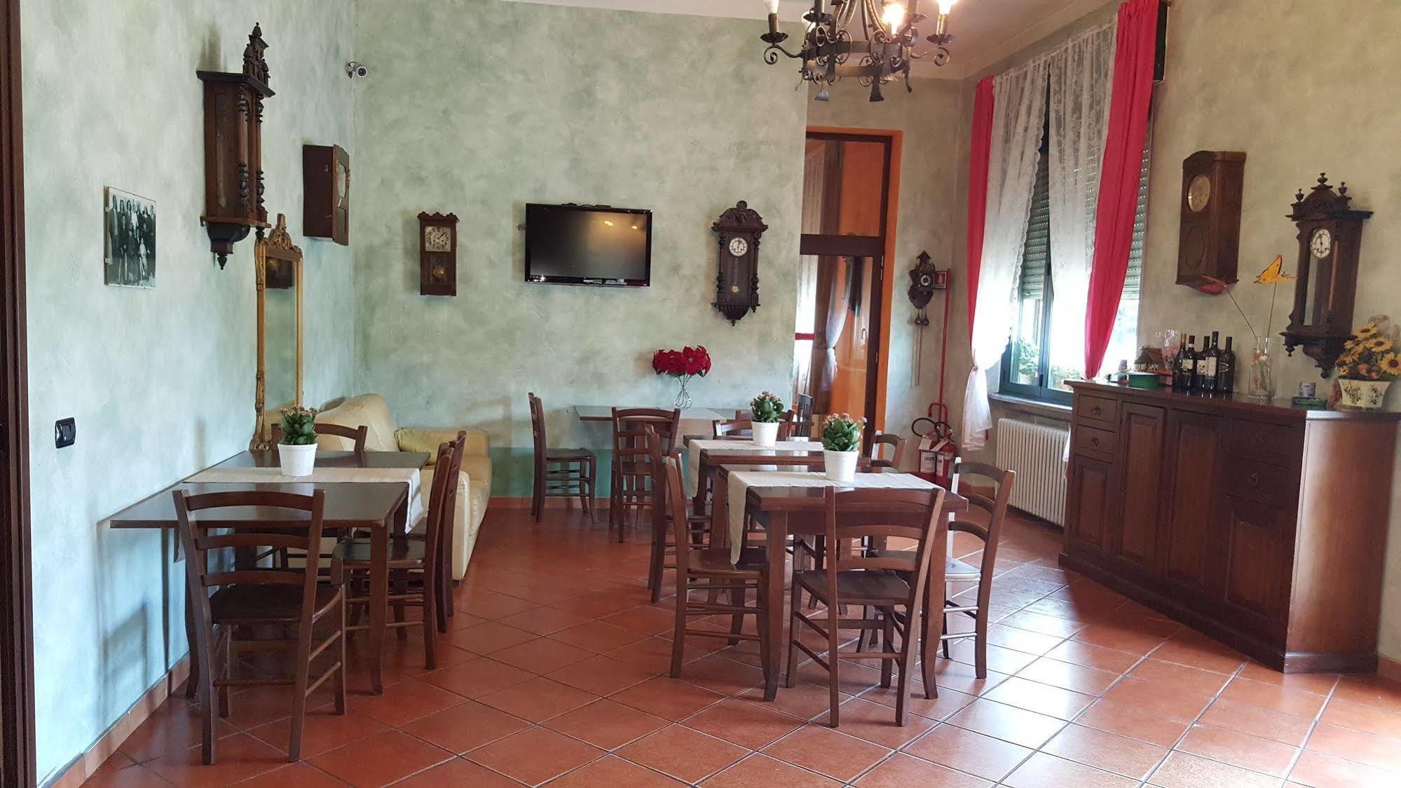 Hotel La Pendola Ozzero ภายนอก รูปภาพ
