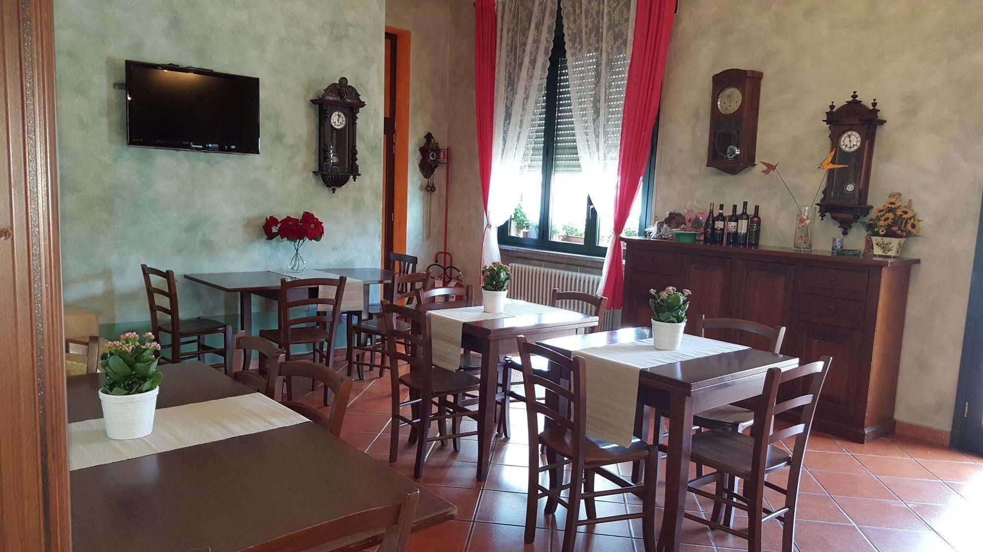 Hotel La Pendola Ozzero ภายนอก รูปภาพ
