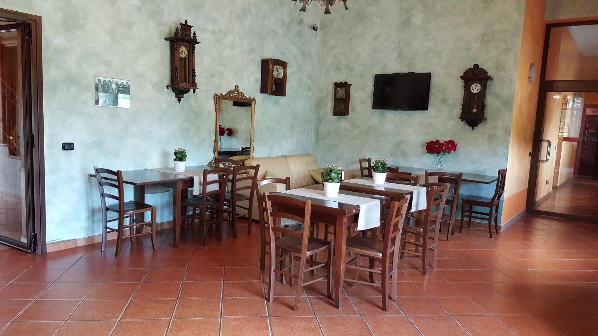Hotel La Pendola Ozzero ภายนอก รูปภาพ