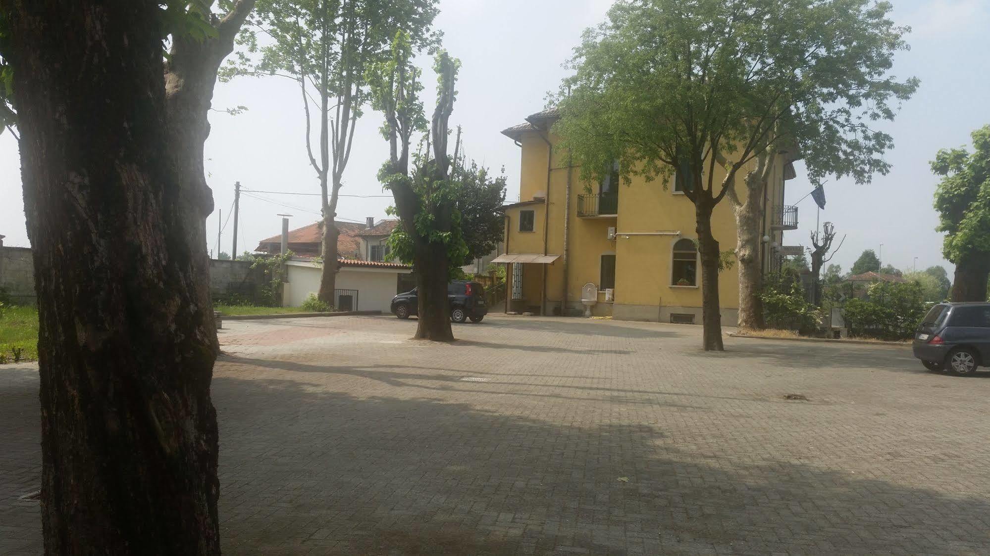 Hotel La Pendola Ozzero ภายนอก รูปภาพ